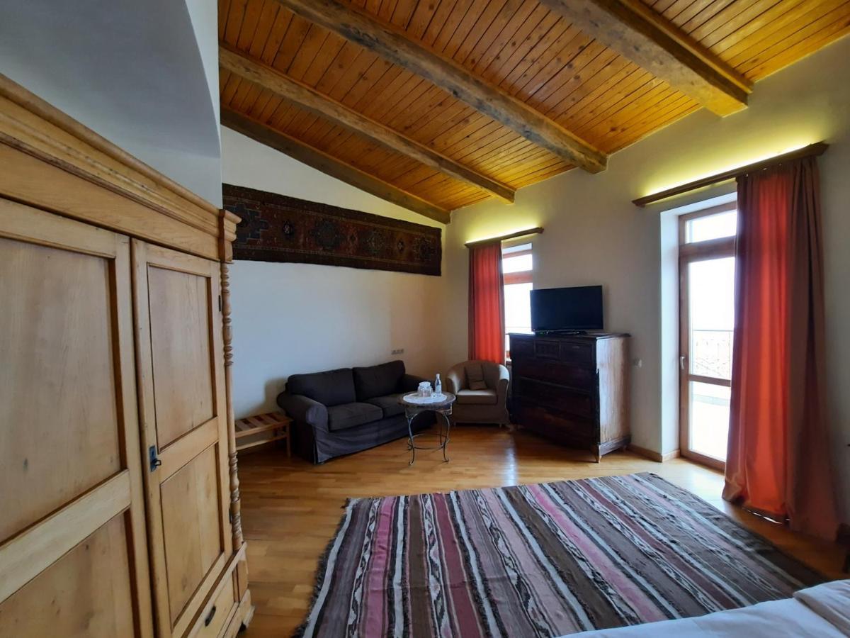 Hotel Mirhav Goris Exterior foto