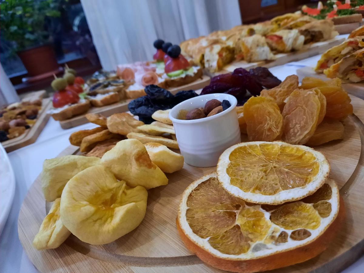Hotel Mirhav Goris Exterior foto