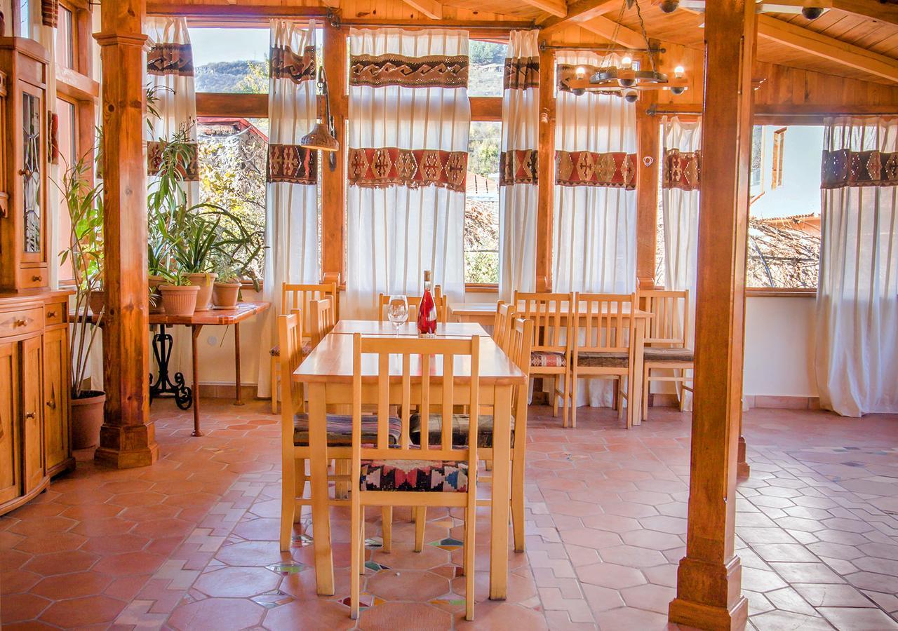 Hotel Mirhav Goris Exterior foto